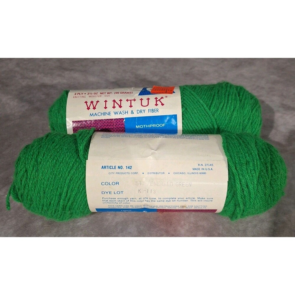 Lot of 2 Majesty Wintuk Yarn Skeins Emerald Green 4 Ply Worsted